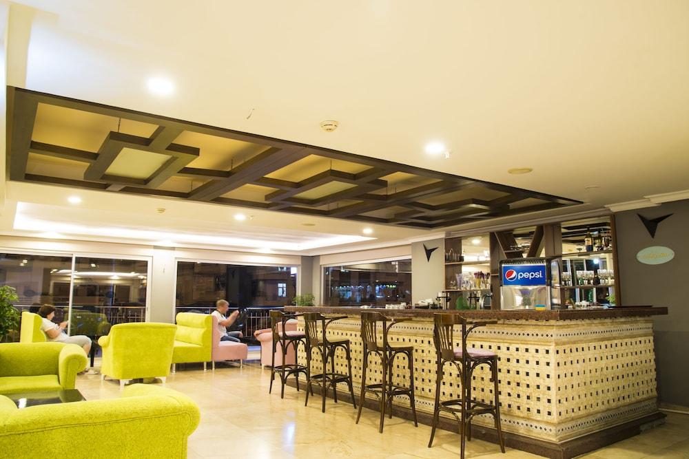 Sunbeach Hill Hotel Side Exterior foto